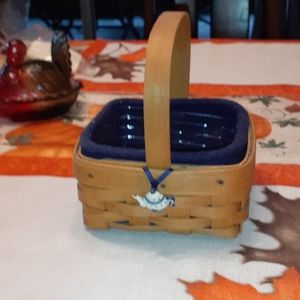 Preowned Longaberger 2002 Tarragon basket